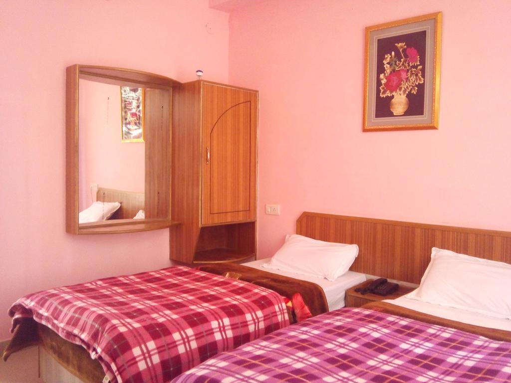 Hotel Kumar Residency Νταραμσάλα Εξωτερικό φωτογραφία