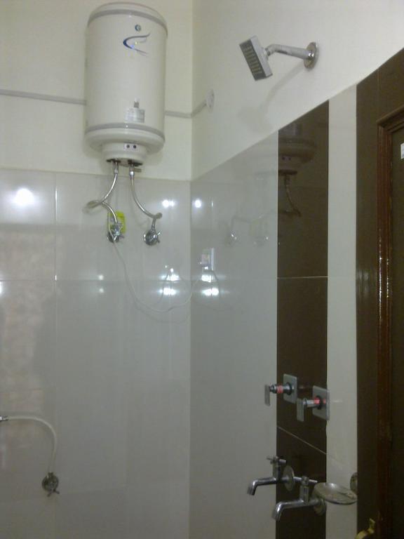 Hotel Kumar Residency Νταραμσάλα Δωμάτιο φωτογραφία
